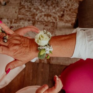 Bracelet en fleurs naturelles