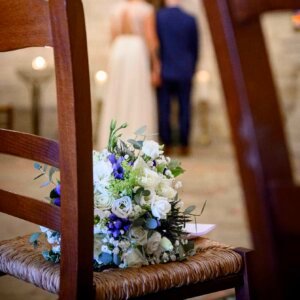 mariage - bleur et blanc - art - alia - fleuriste charente- chateaux de la pouyade