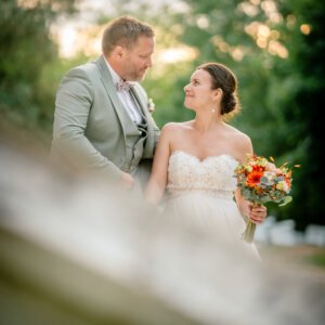 Mariage au Château de la Pouyade aux teintes orangées